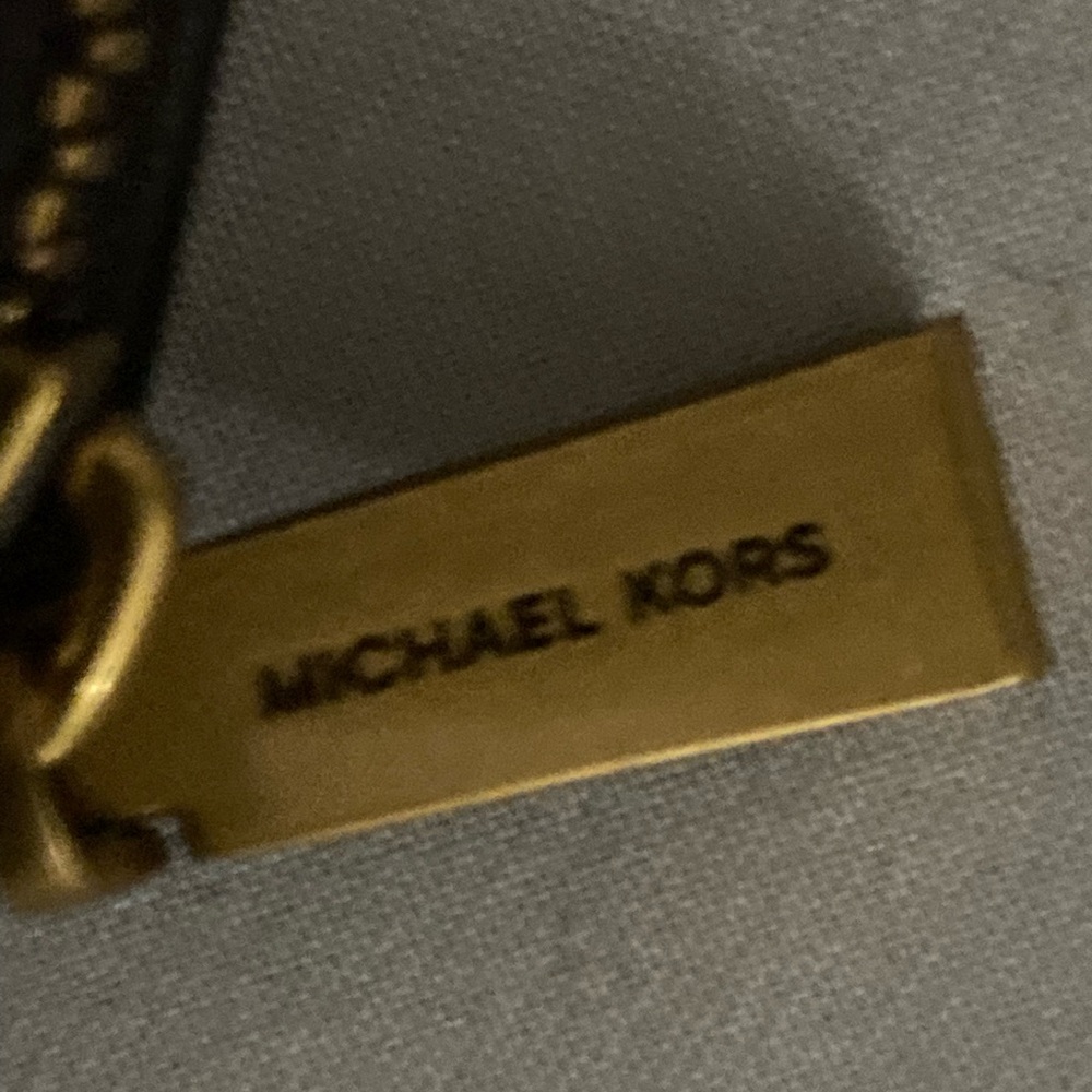 NWT Michael Kors Chevron Wallet in Brown and Cream - Picture 4 of 4